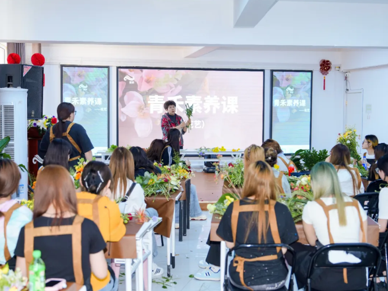 学美业≠只会美业！丽妍【全方位培育】了解一下